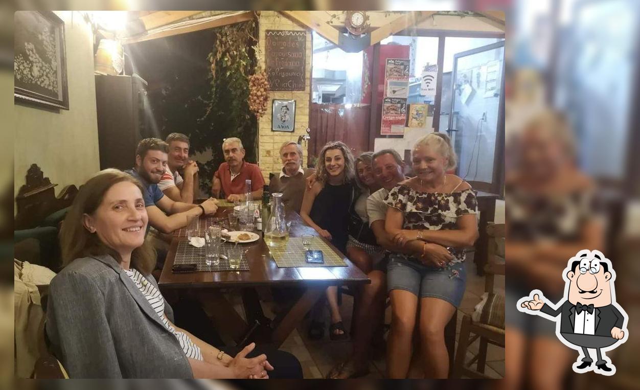 Taverna Pelagias Yard / Εστιατόριο Η Αυλή της Πελαγίας