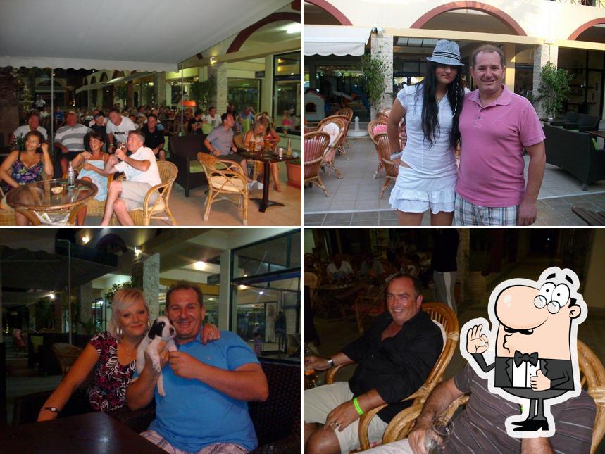 Dimitris Bar