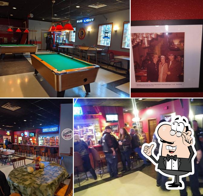 Red Room Bar & Restaurant