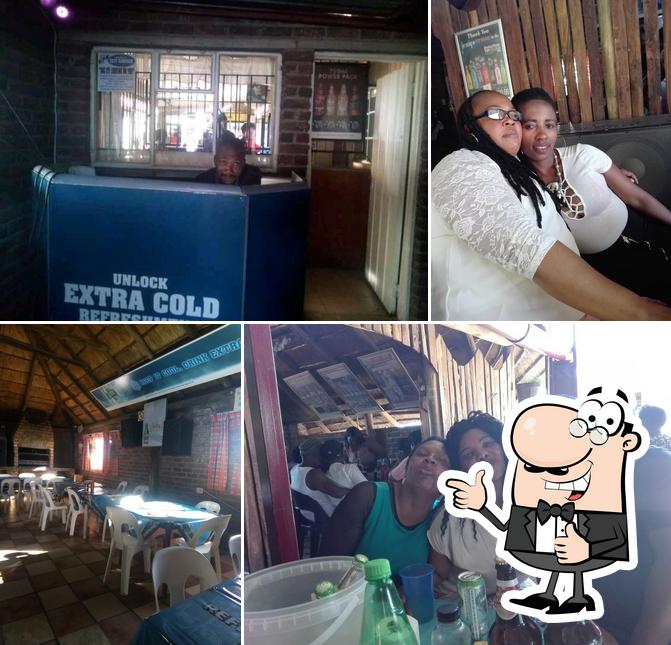 Maria's Pub & Restaurant