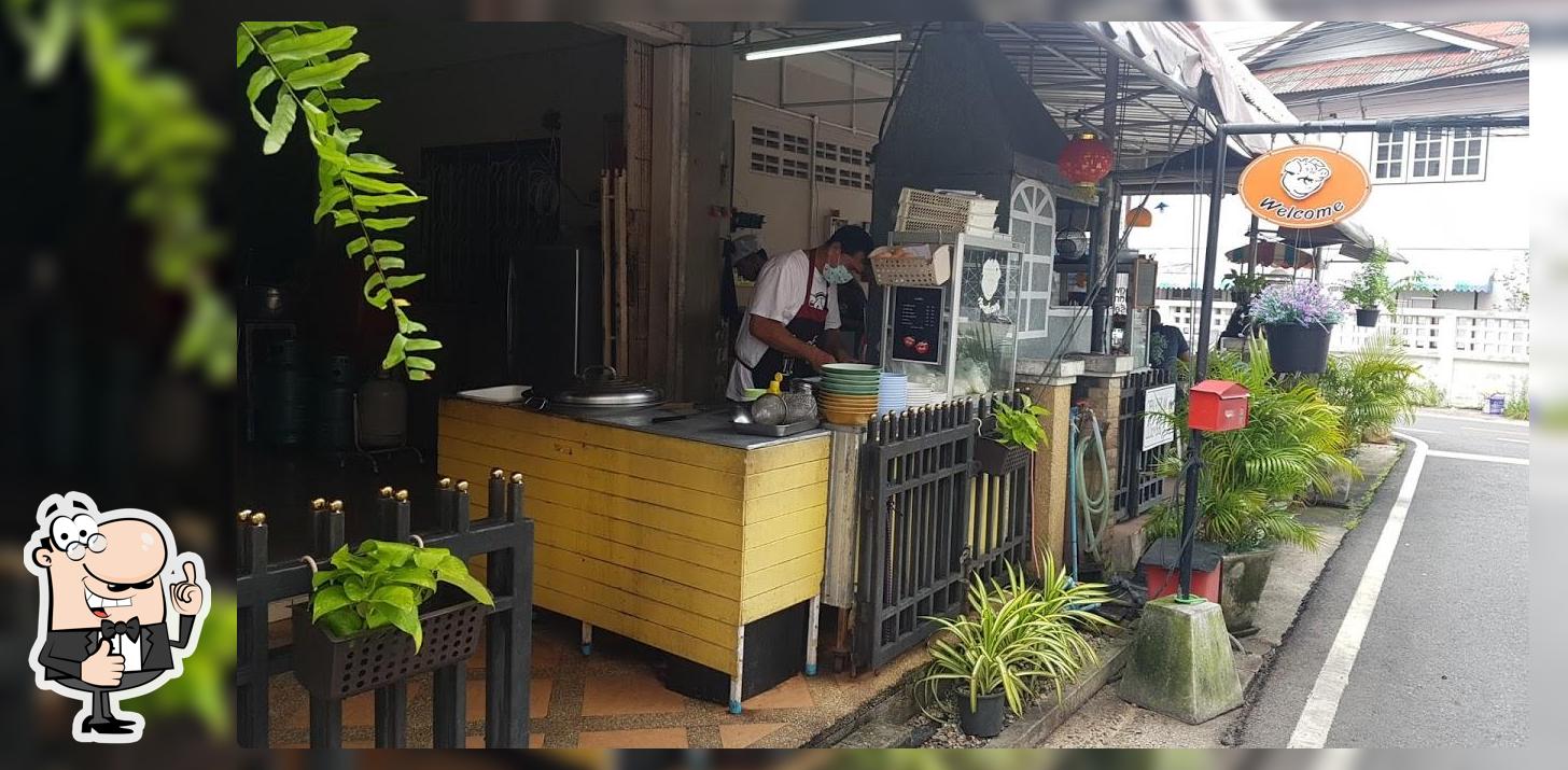 ร้านหมูนุ่ม MOO NUM ซ.23
