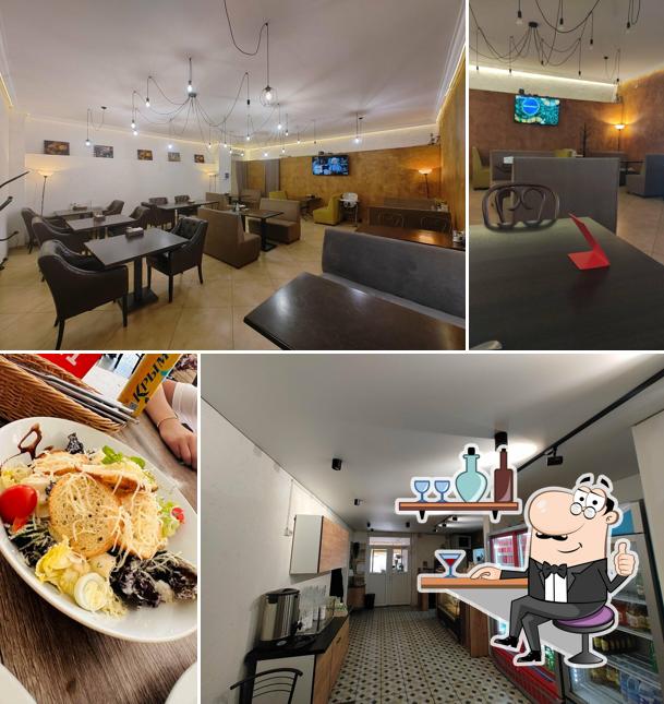 Посмотрите на внутренний интерьер "Аладдин"