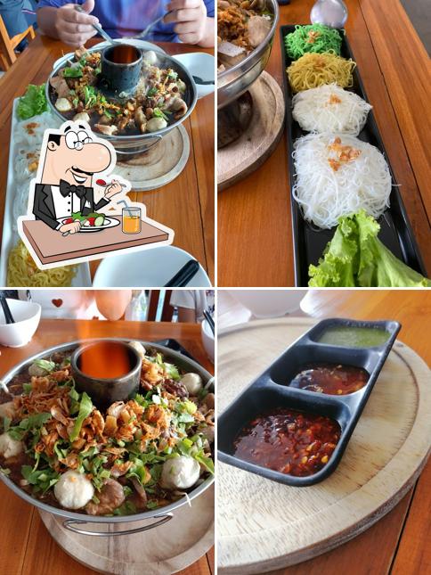 เยาวเรศ เตี๋ยวตุ๋นหม้อไฟ เอแบค