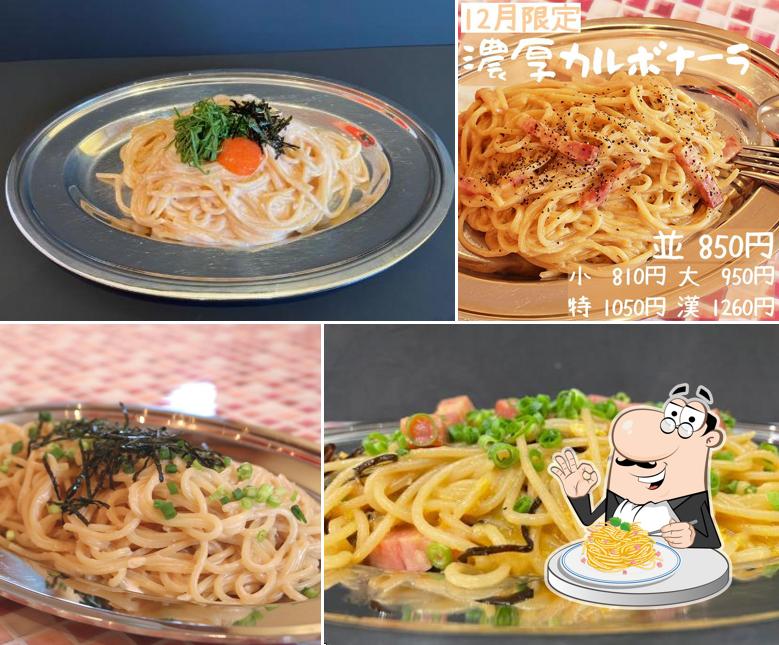 ナポリタン TOMATO
