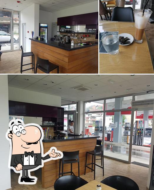 Cafe Central plus
