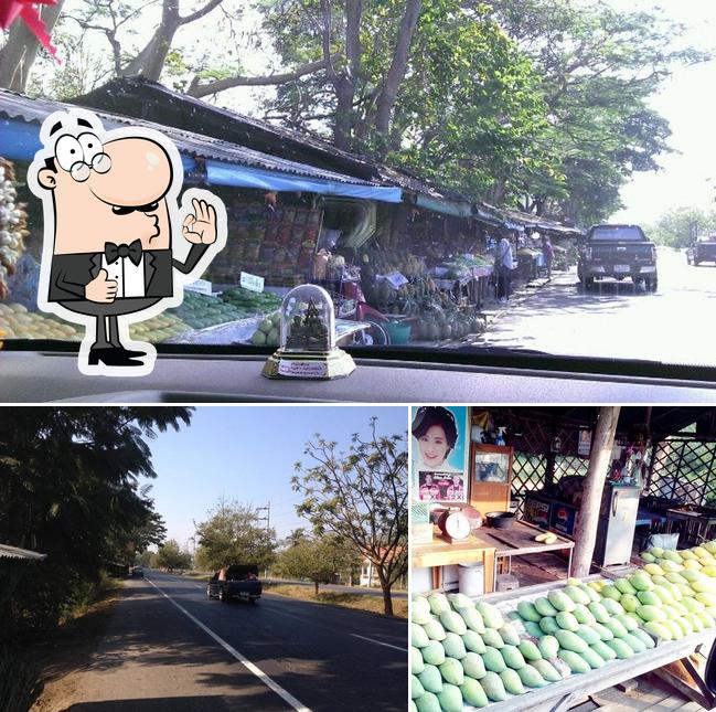 ร้ายขายมะม่วง ข้างทาง