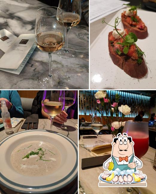 Устрицы в "Просекко бар Pr11"