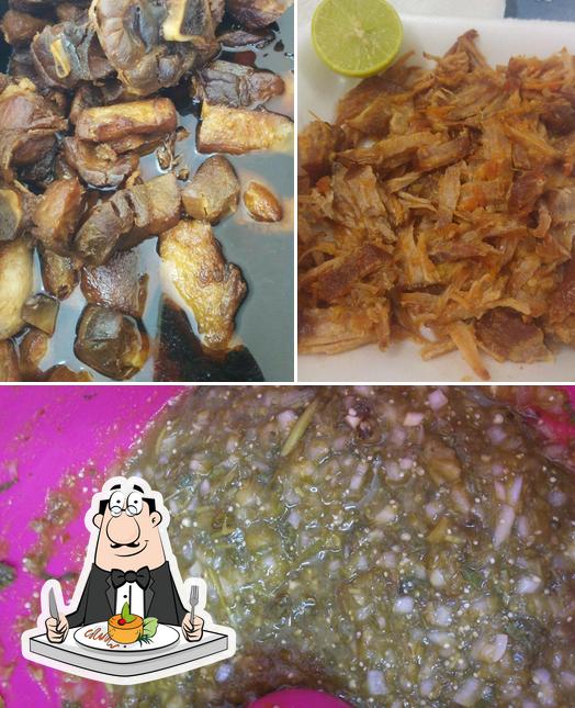 Carnitas y Chicharrones "Del Rio"
