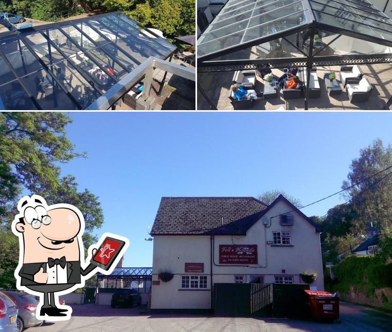 The Fox and Hounds Pub