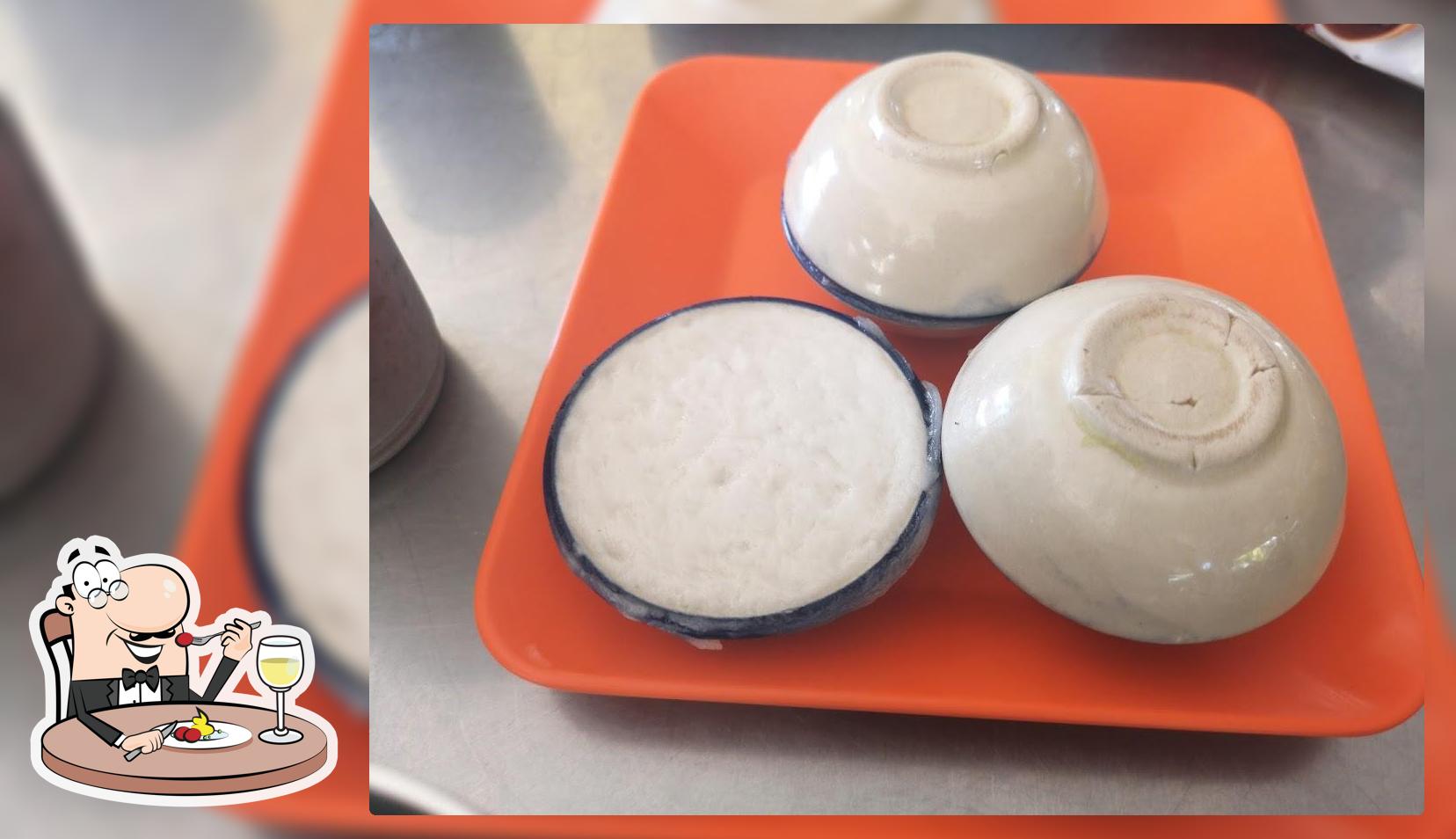 ร้านก๋วยเตี๋ยวเรือ หน้าวัดคลองแห