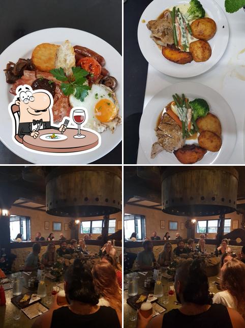 Squires Pub & Cafe