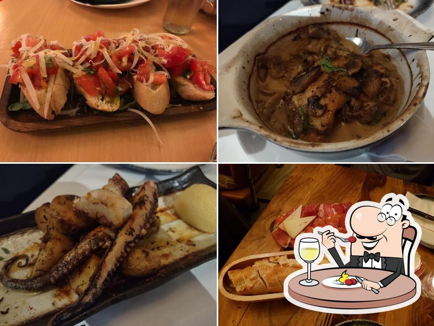 Triana Tapasbar & Restaurant