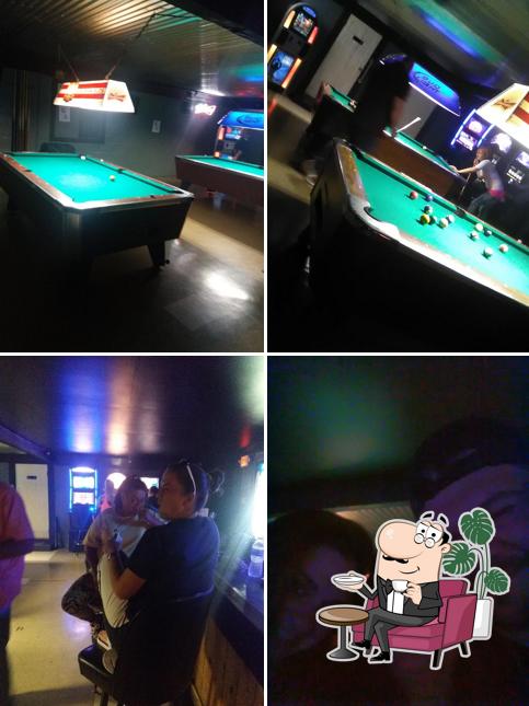 Chris Sports Bar