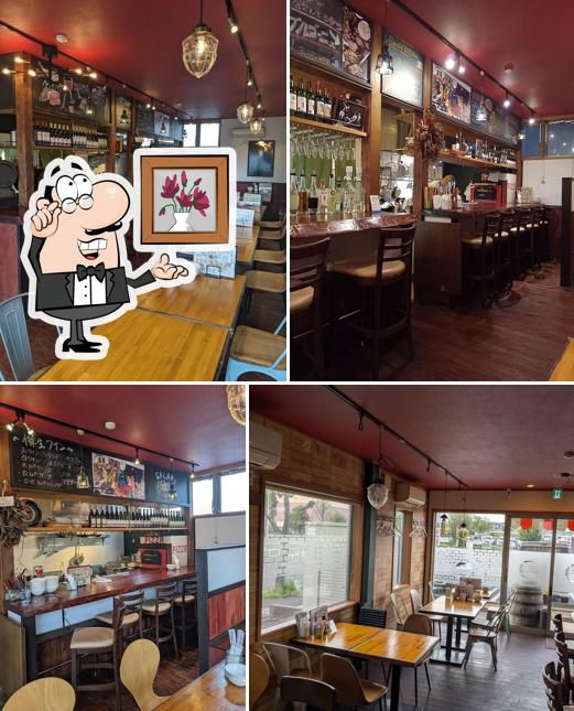 Western-style bar BOMBAYE