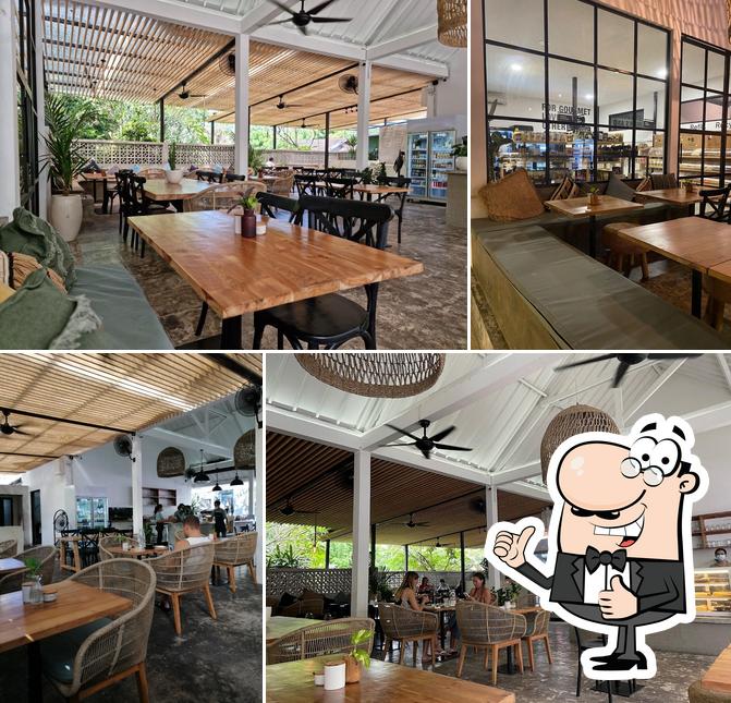 NOURISH CAFE ULUWATU