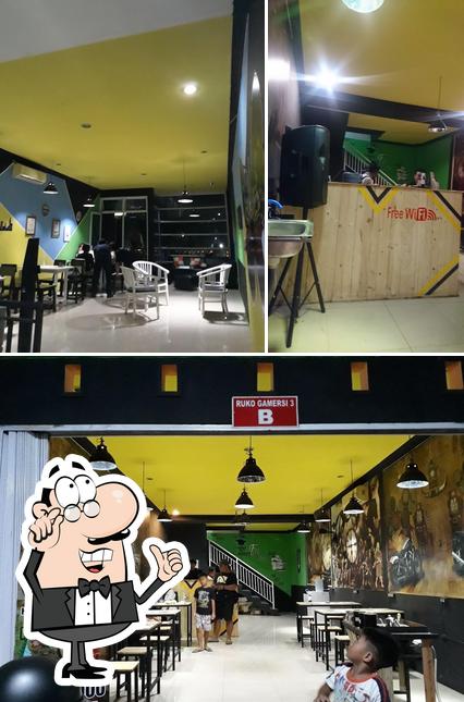 Up Down cafe