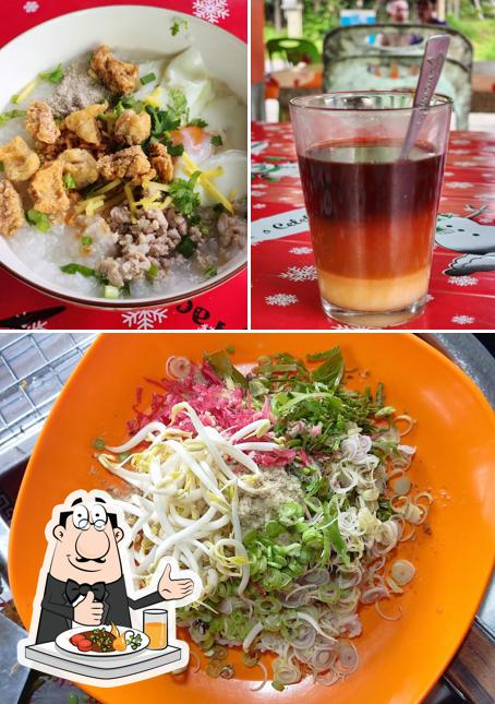 อาหารเช้า แม่ชมภู