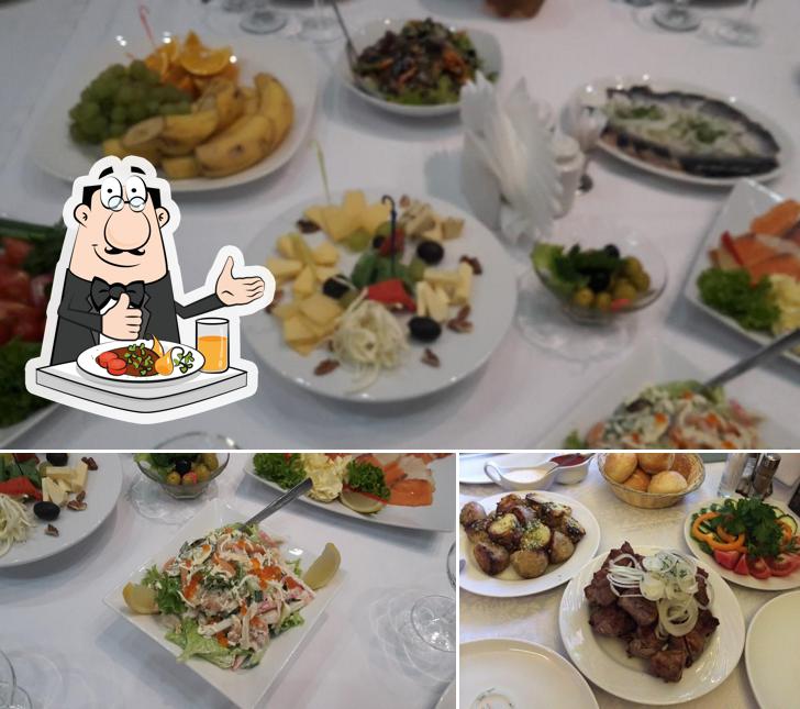 Еда в "Парусе"