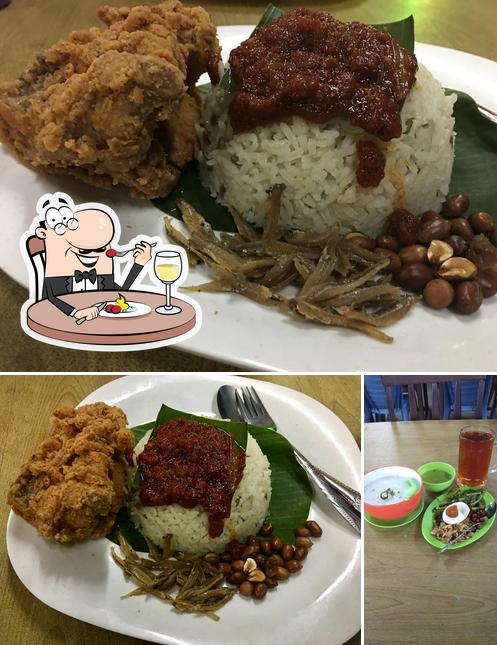 Warung Kak Yah Singgahrasa Cahaya Baru