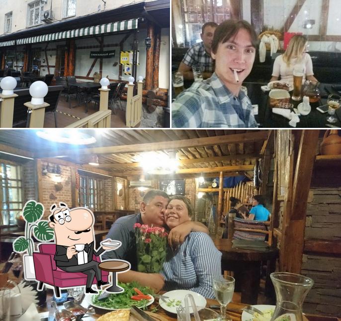 Посмотрите на внутренний интерьер "Хинкального Дома"