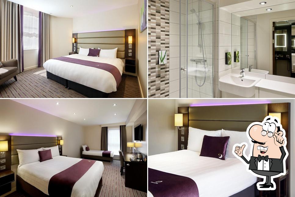 Premier Inn Wrexham North (A483) hotel