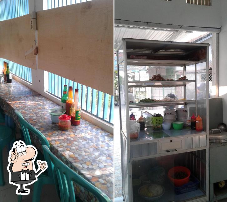 BAKSO SIMPANG TIGA PASUNDAN SEKOJO