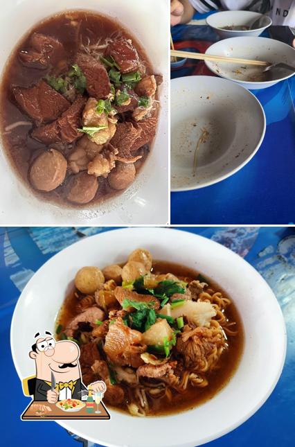 นก ก๋วยเตี๋ยวหมู-เนื้อ รสเด็ด