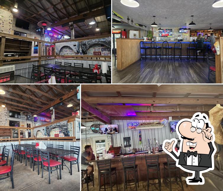 Earl’s Grille Pickwick