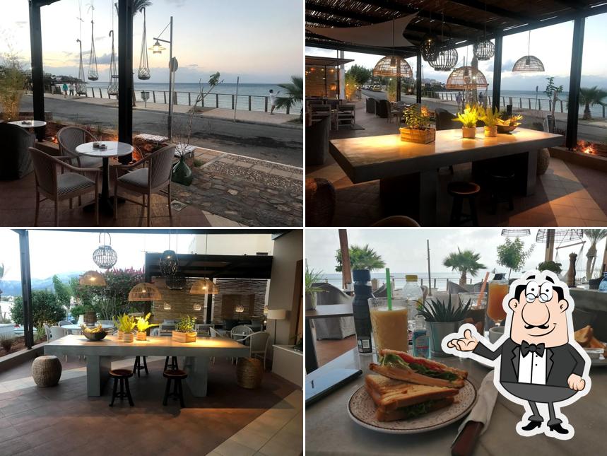 Seaside all day lounge