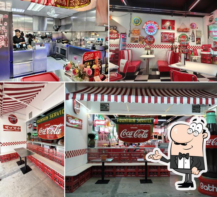 Ying Gather可乐主题店