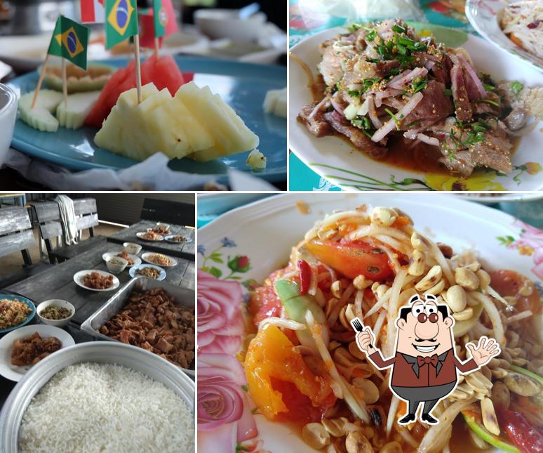 ร้านไก่ย่างวิเชียรบุรี วัดพระธาตุห้าดวง