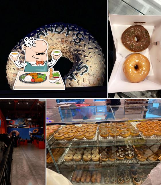 RANDYS DONUTS