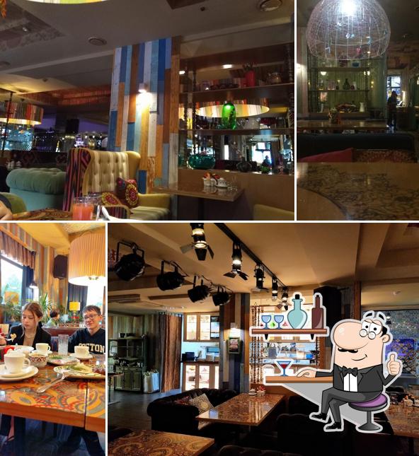 Посмотрите на внутренний интерьер "Чайханы Matur Lounge"