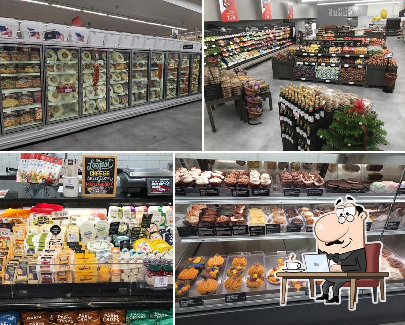 Hy-Vee Grocery Store