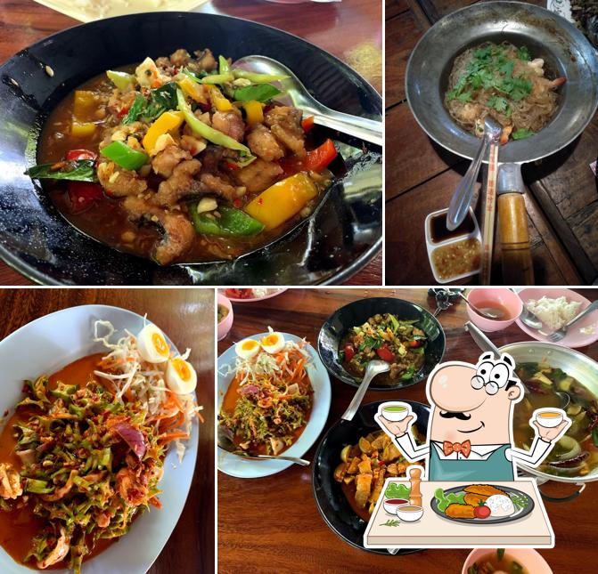 ร้านอาหาร เรือนแก้ว