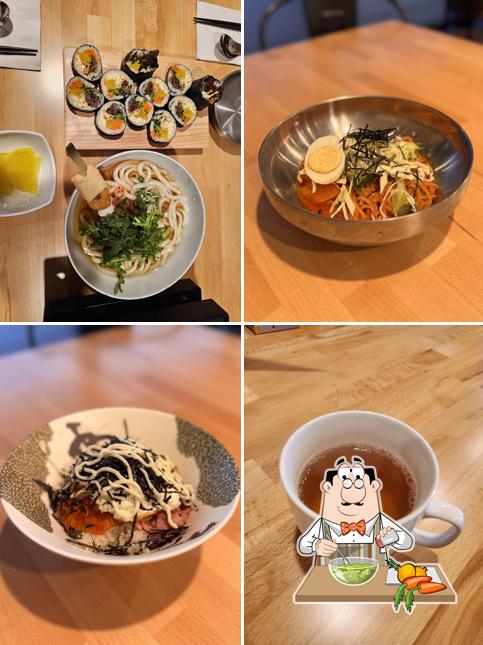 Moon's Kitchen: Korean Street Food & Dessert