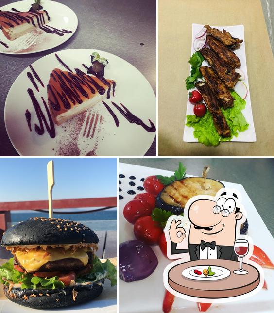 Еда в "Островке"