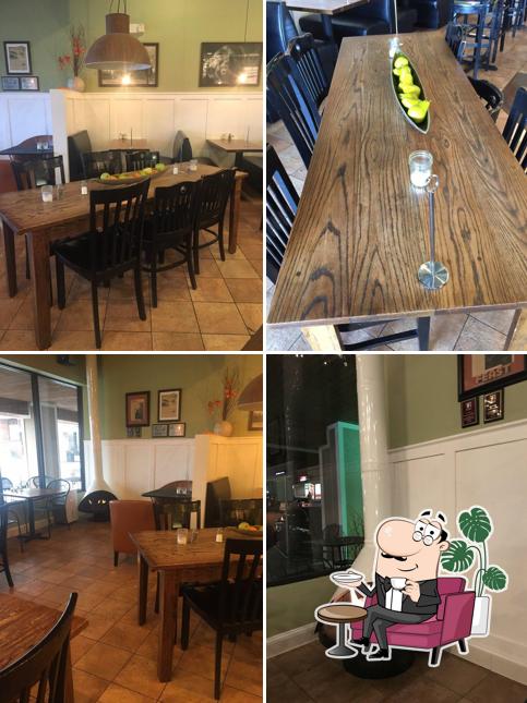 Russell's Cafe & Bakery