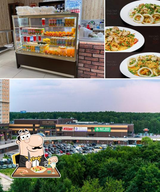 Помимо прочего, в Вьетнамская национальная кухня есть еда и внешнее оформление