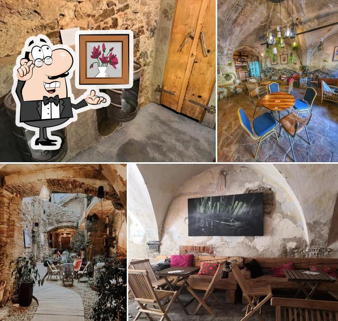 #RUINbar • Restaurant & Music
