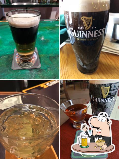 Charlie's Restaurant and Irish Pub