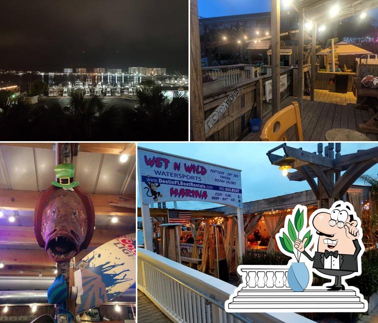 Boathouse Oyster Bar