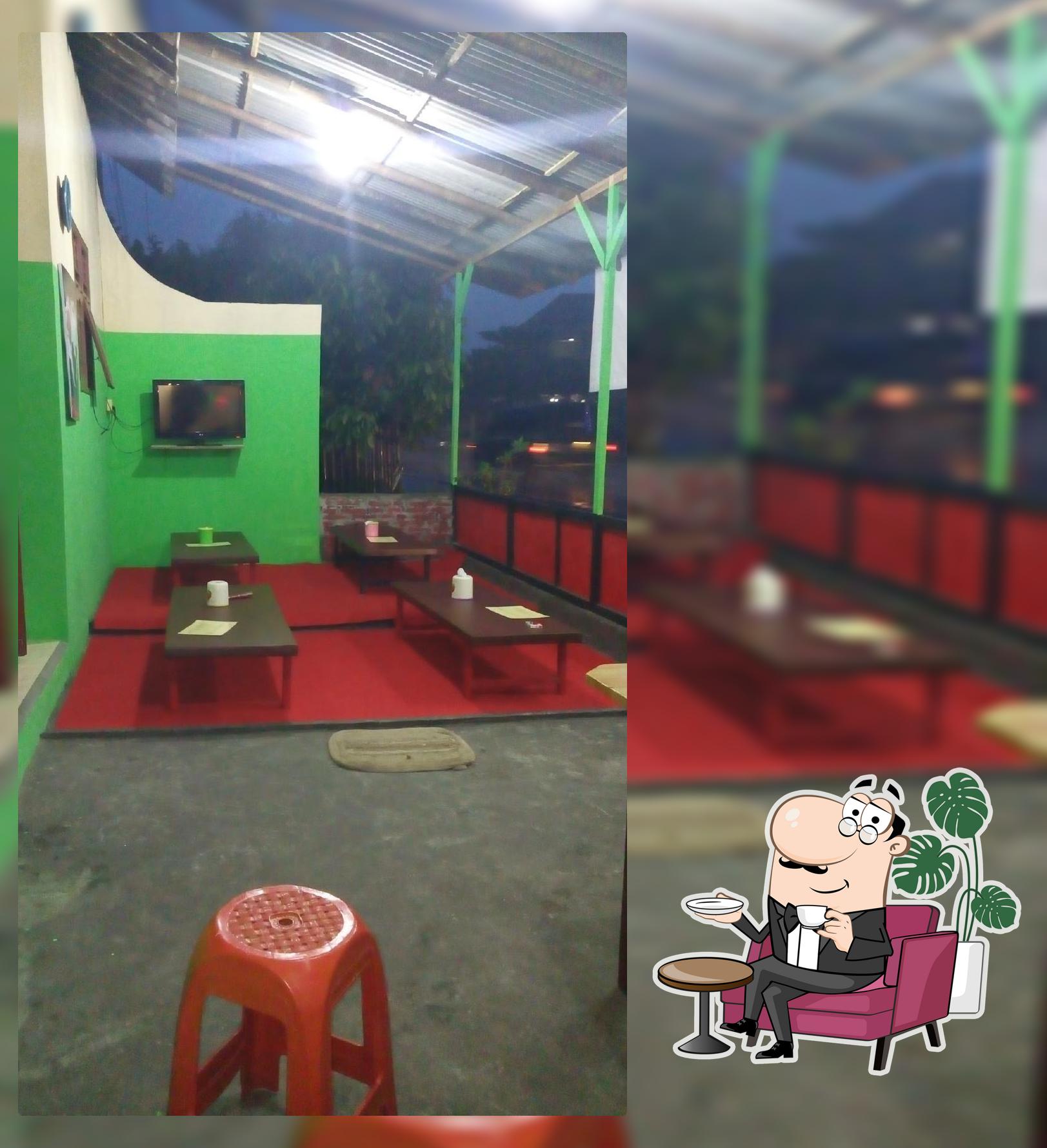 3BIG CAFE