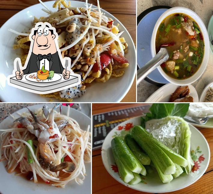 Som Tam Khlong Poon