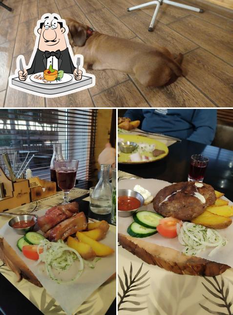 Посмотрите на это изображение, где видны еда и внутреннее оформление в Остров