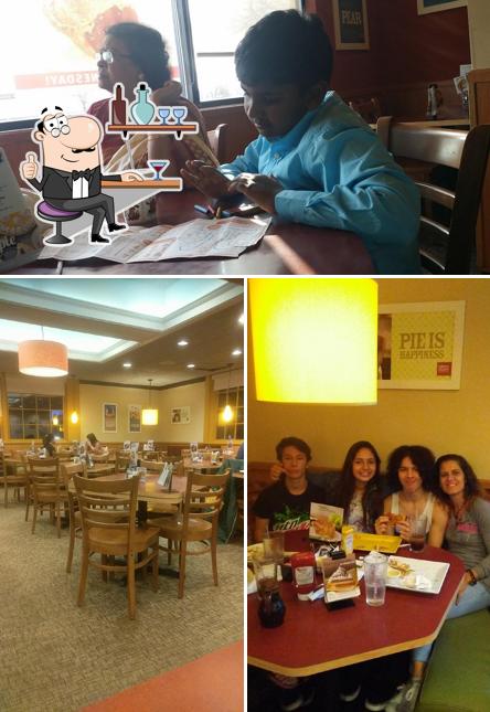 Village Inn (+ Bakers Square Pie)