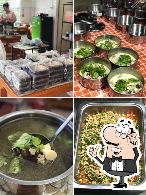 ร้านกับข้าวกับแพร์