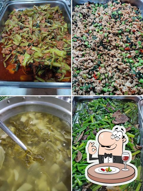 เจ๊แต๋วบ้านนา ข้าวราดแกง-อาหารตามสั่ง