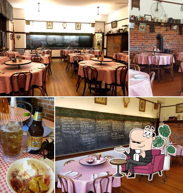 Schoolhouse Restaurant
