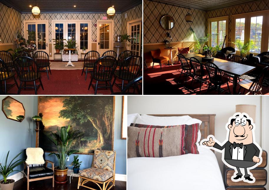 Vanderbilt Lakeside Bar Room & Guesthouse